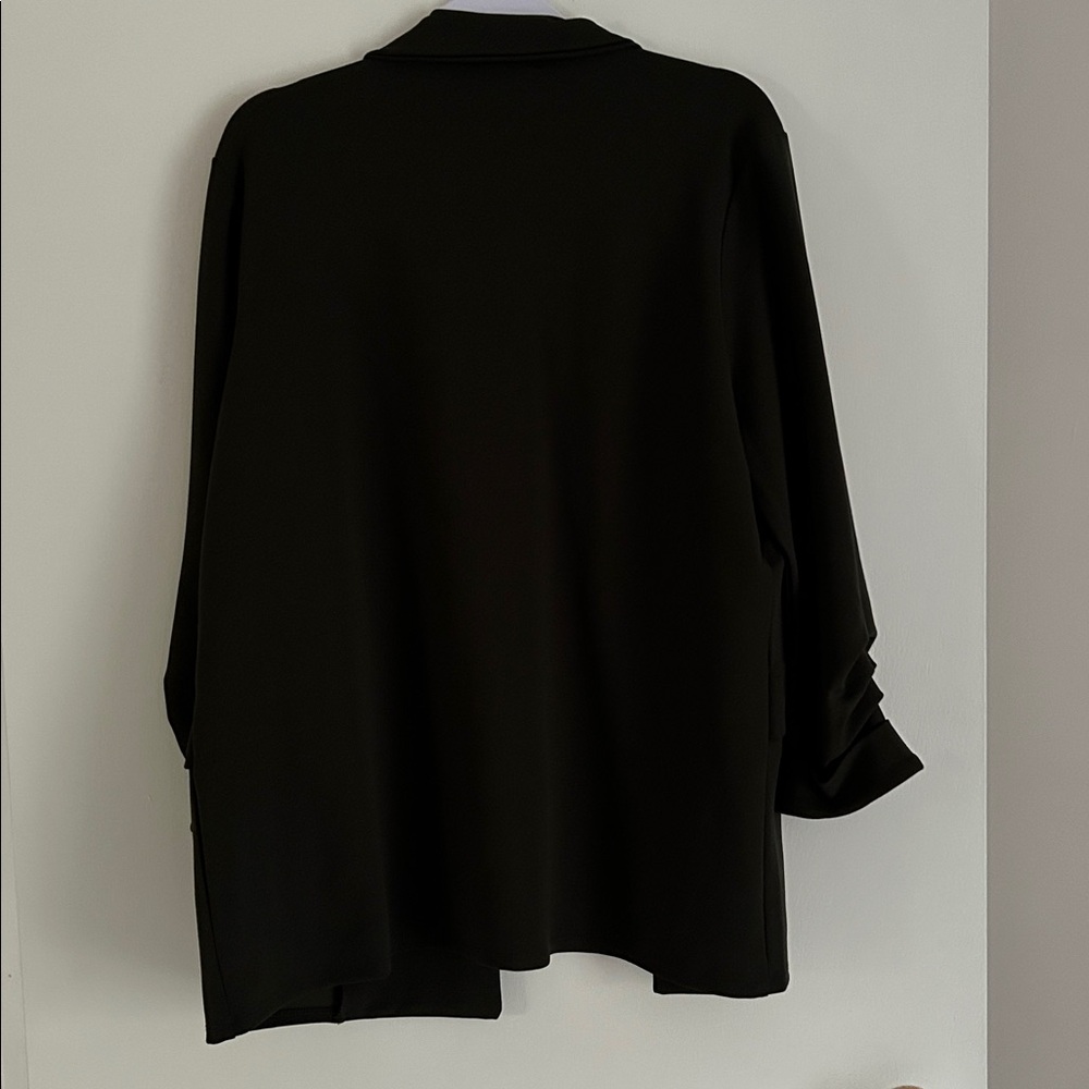 Blazer - Picture 4 of 4